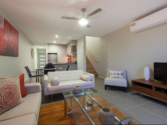 1/1 Daintree Park Way (AKA 1/2 Bunya Lane), Fitzgibbon, Qld 4018