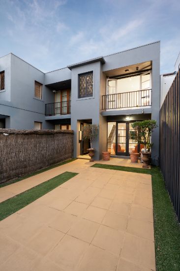 1/2 Henry Street, Windsor, Vic 3181