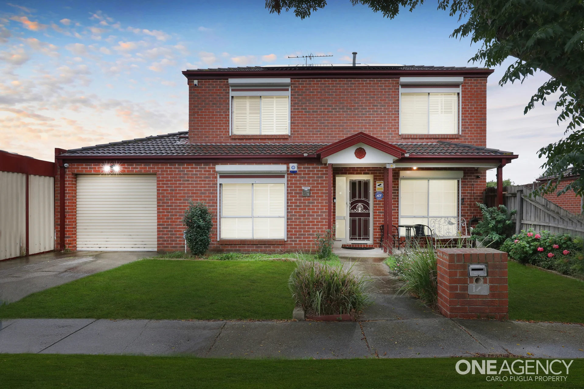 1/2 Serrata Court, Hillside, Vic 3037