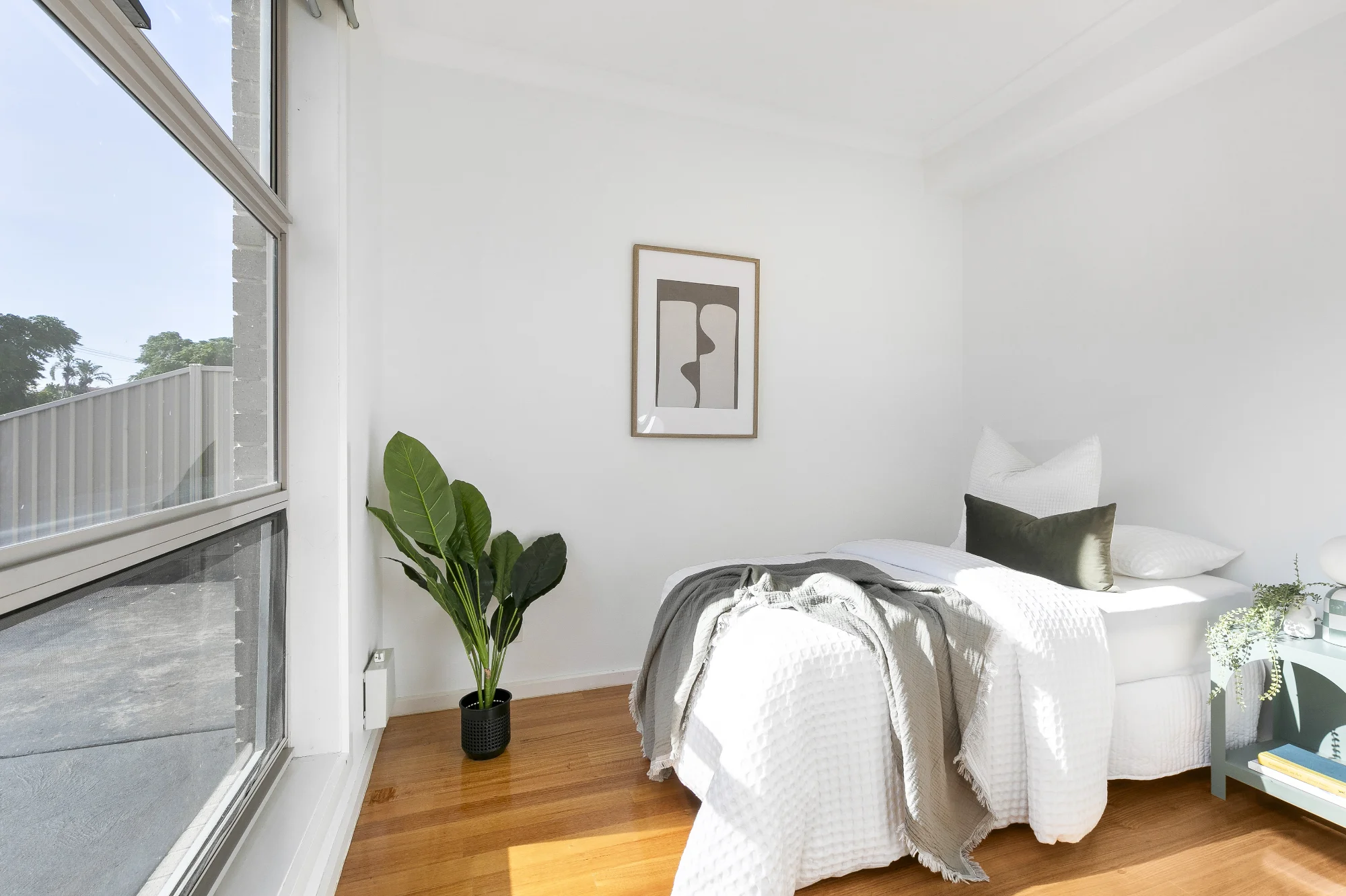 1/27 Gladstone Parade, Glenroy, Vic 3046