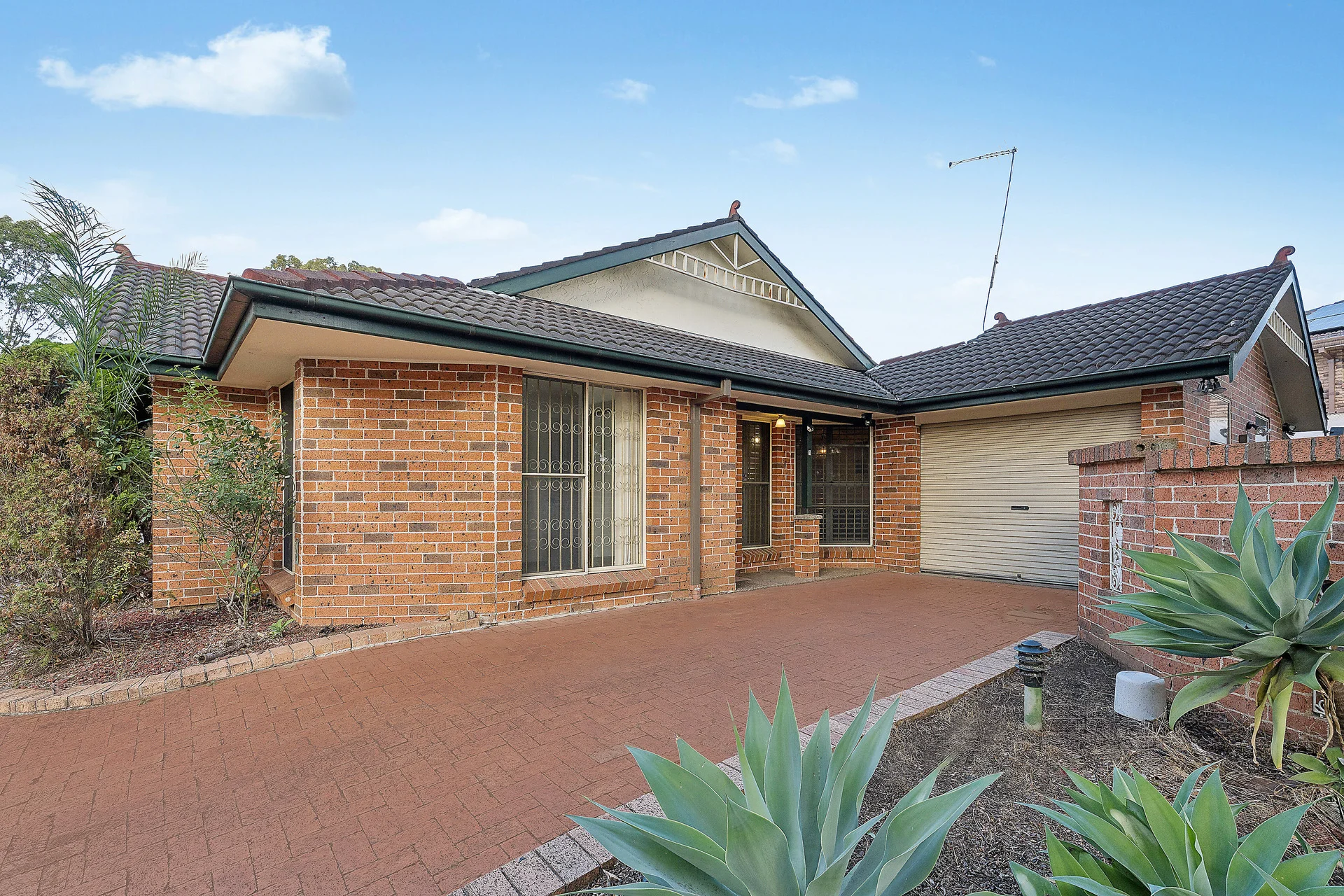 1/8 Humphries Road, Wakeley, NSW 2176