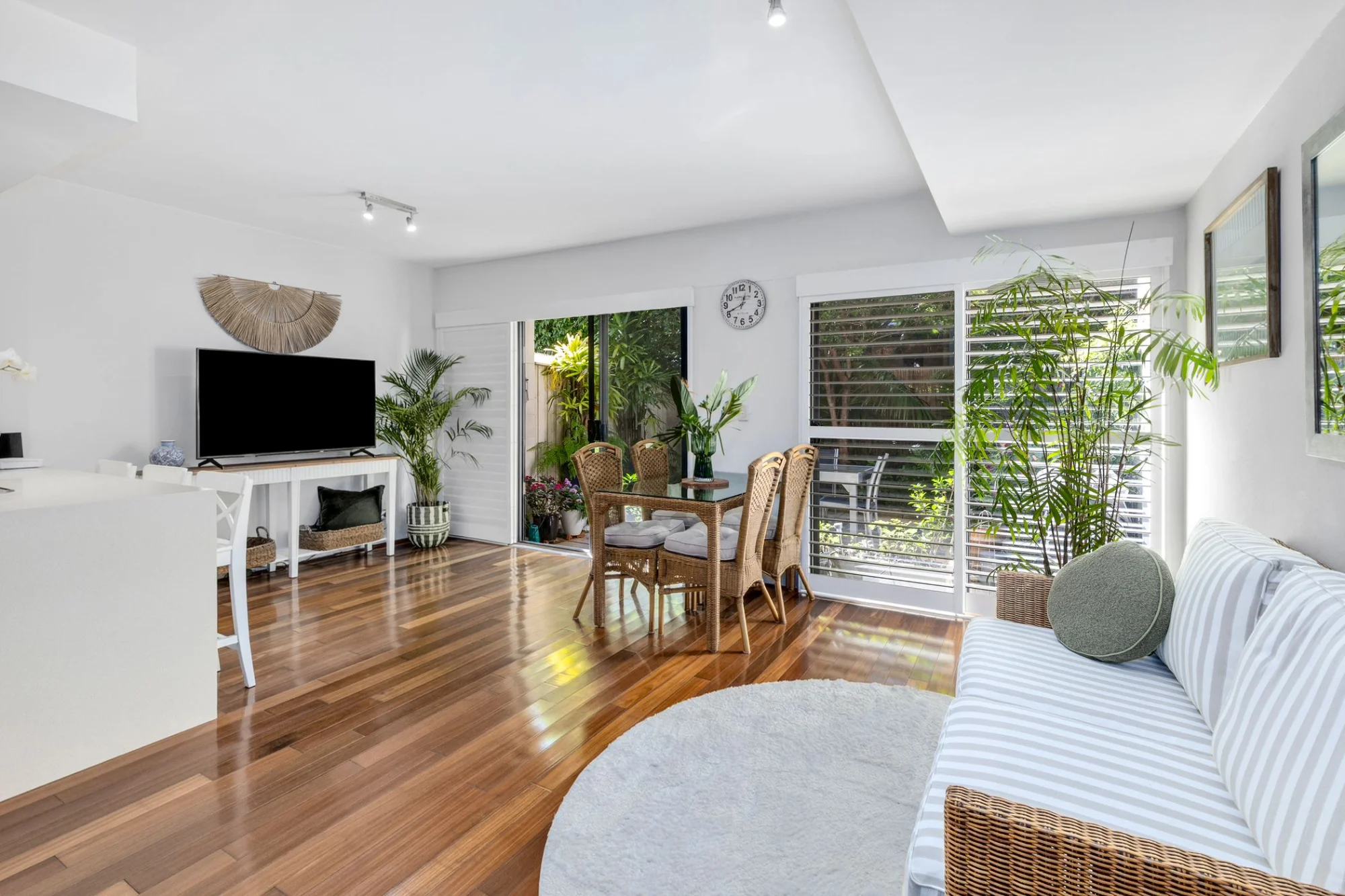 10/28-30 Golf Avenue, Mona Vale, NSW 2103 10/28-30 Golf Avenue, Mona Vale, NSW 2103