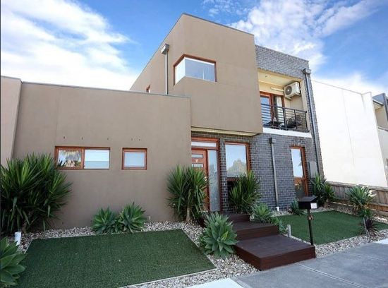 11/1-5 Heversham Grove, Greenvale, Vic 3059