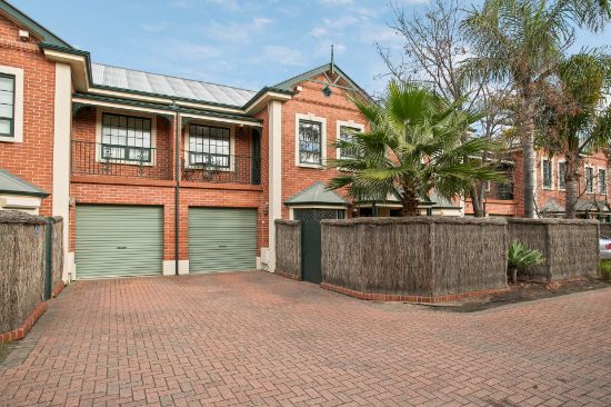 11/12 Old Tapleys Hill Road, Glenelg North, SA 5045