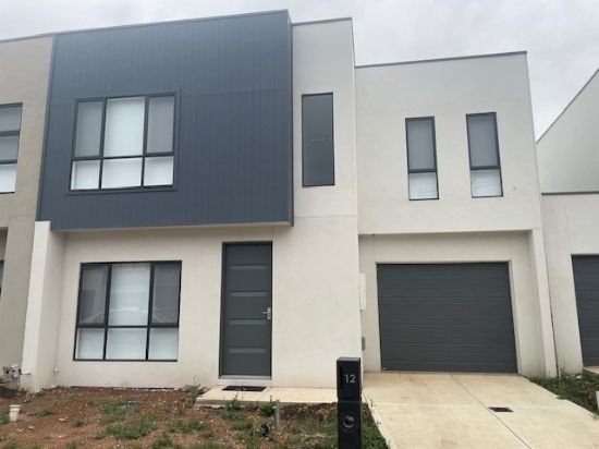 12  Steadfield Cct, Melton South, Vic 3338
