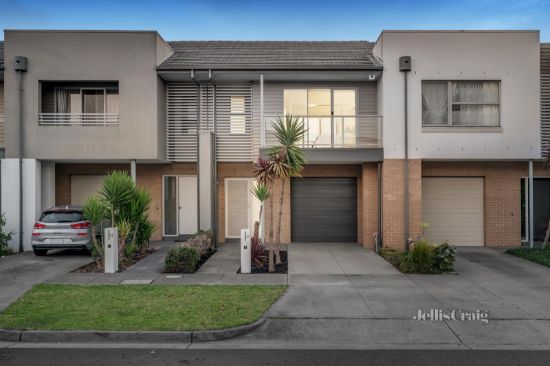 13 Newcastle Drive, Mulgrave, Vic 3170