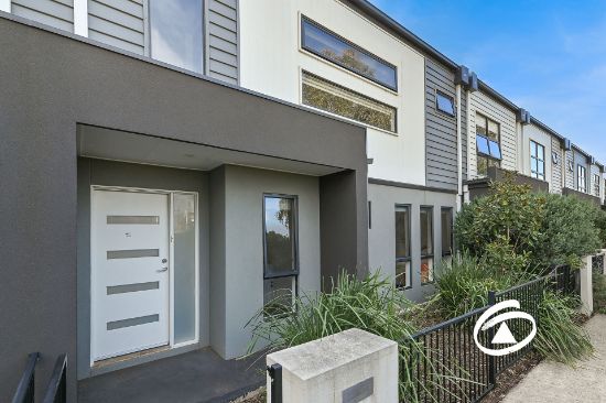 15 Carroll Walk, Pakenham, Vic 3810