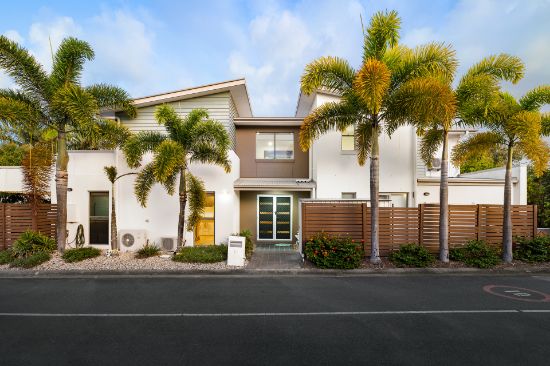 15 Porto Boulevard, Burleigh Waters, Qld 4220