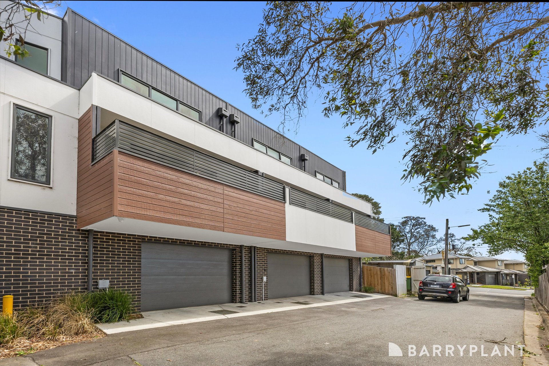 1A/24 Collins Place, Kilsyth, Vic 3137