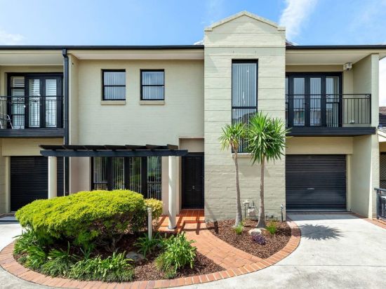 2/124 Barton Street, Monterey, NSW 2217