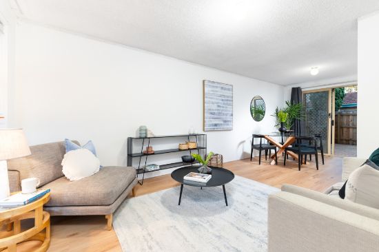 2/17 Cayley Street, Glendalough, WA 6016