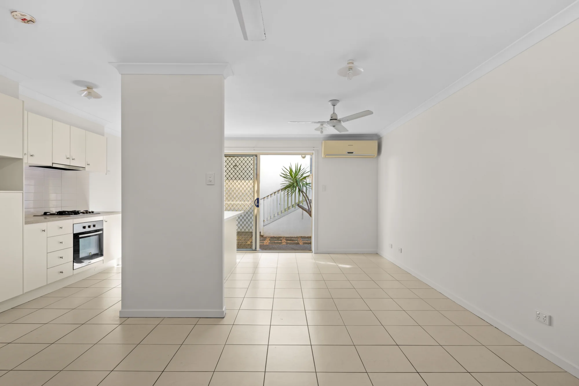 2/30 Seashell Avenue, Coomera QLD 4209