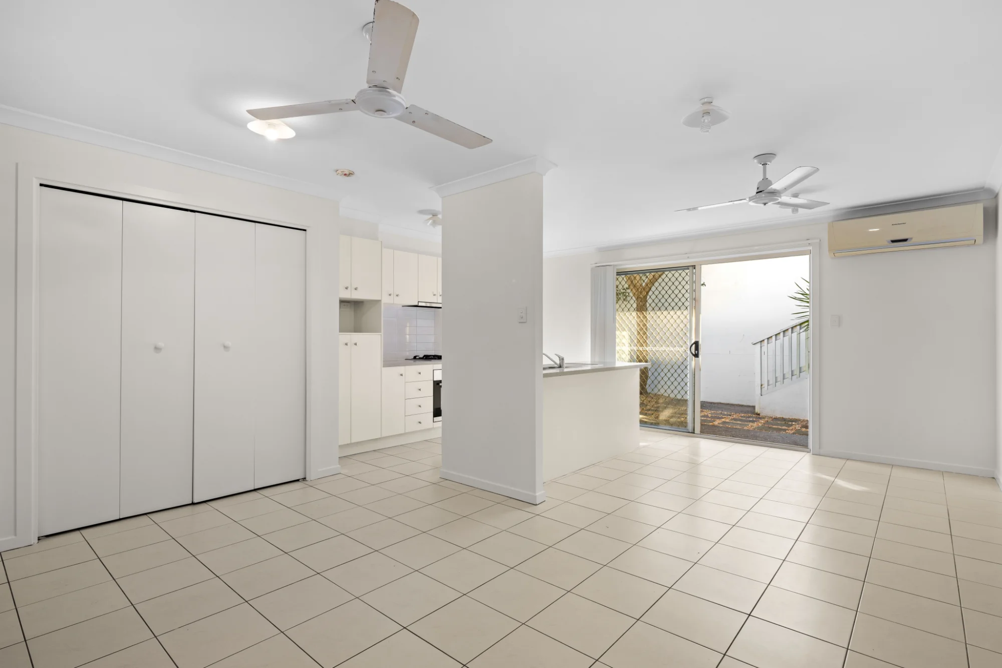 2/30 Seashell Avenue, Coomera QLD 4209