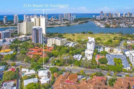 2/34 Bauer Street, Southport, Qld 4215