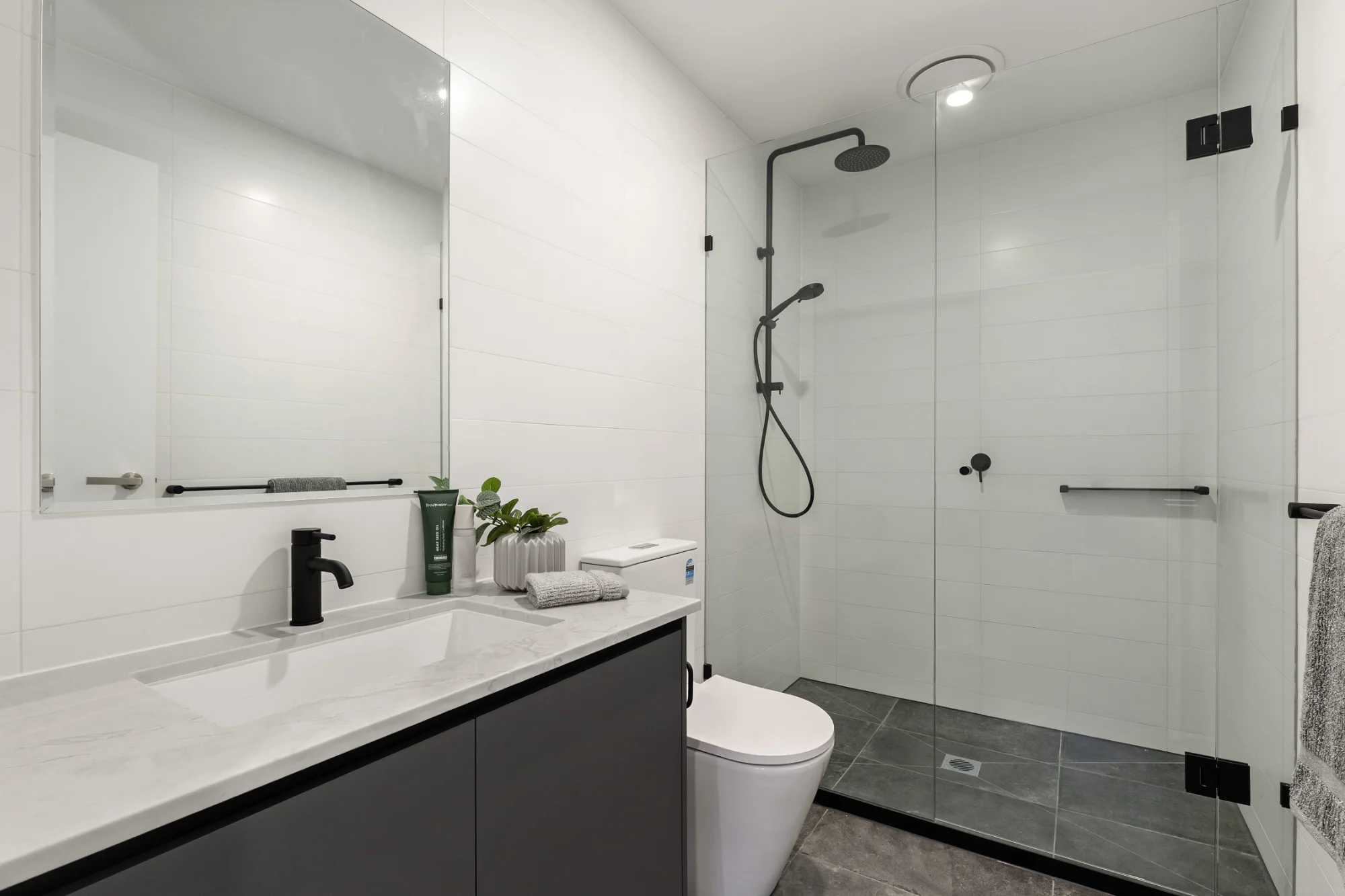 2/39 Rosamond Road, Maidstone, Vic 3012