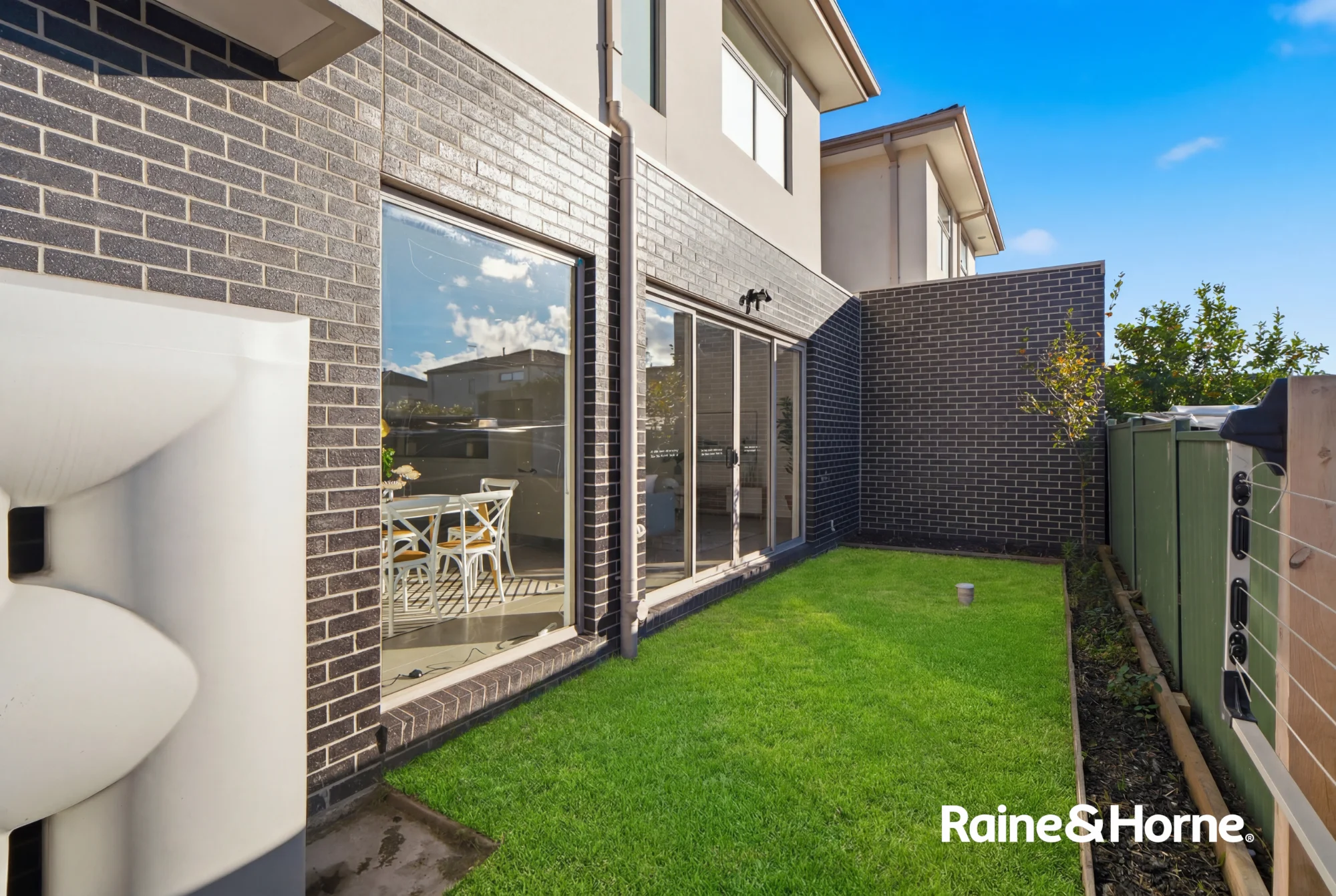 2/4 WALES STREET, Springvale, Vic 3171