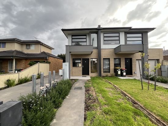 2/43 Eumarella Street, Tullamarine, Vic 3043