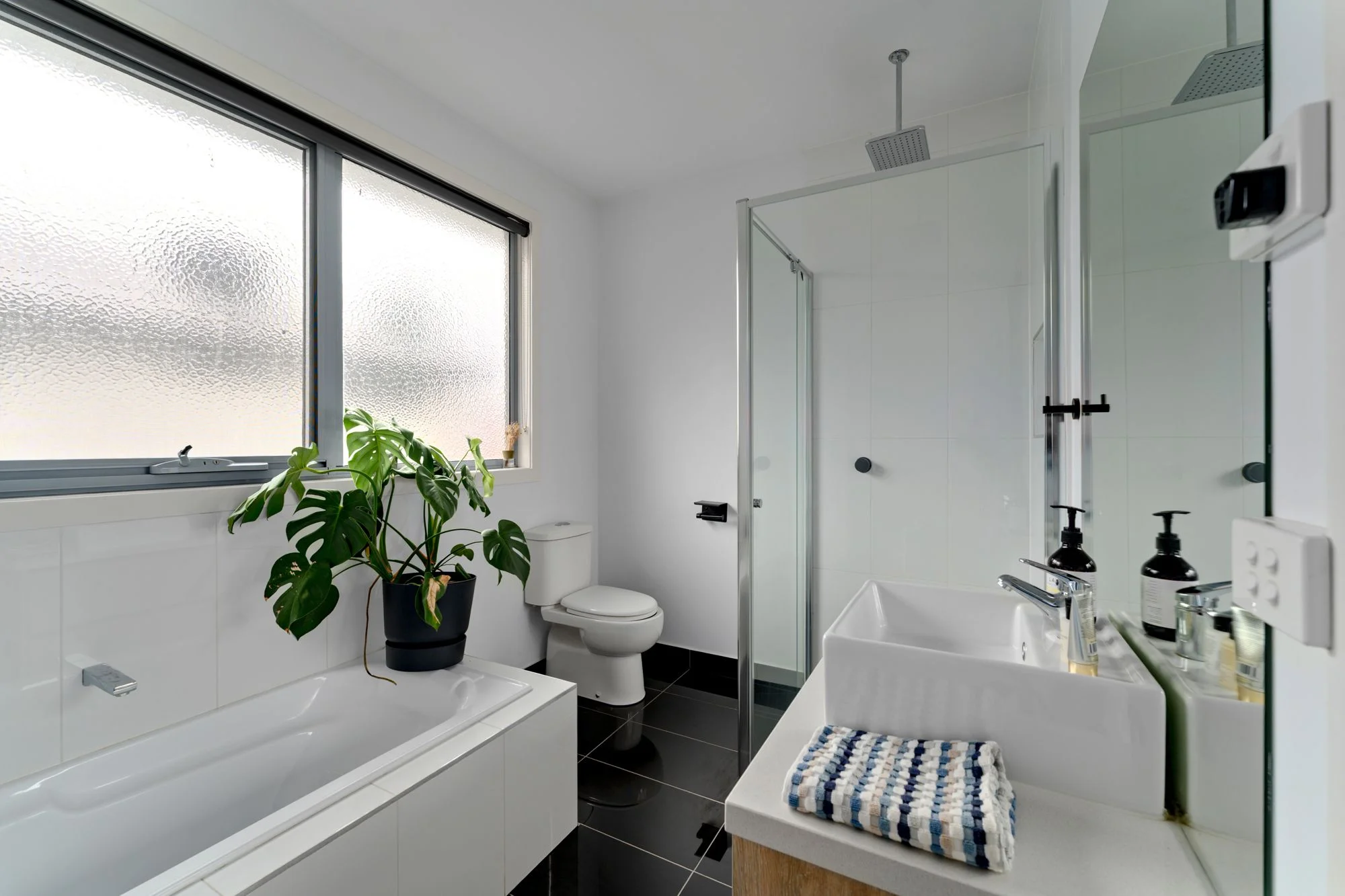 2/46 Millers Road, Brooklyn VIC 3012