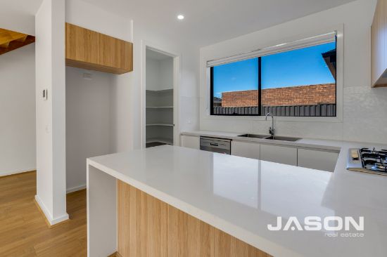 2/5 Eumarella Street, Tullamarine, Vic 3043