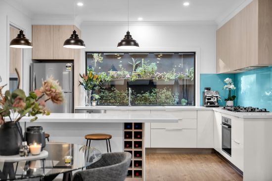 2/5 Glenwood Drive, Springvale South, Vic 3172