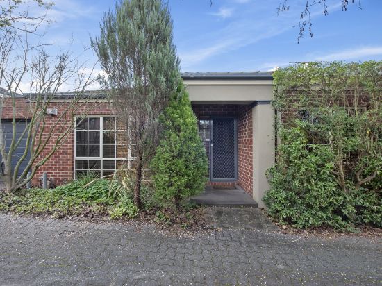 2/7 Anne Street, Blackburn North, Vic 3130
