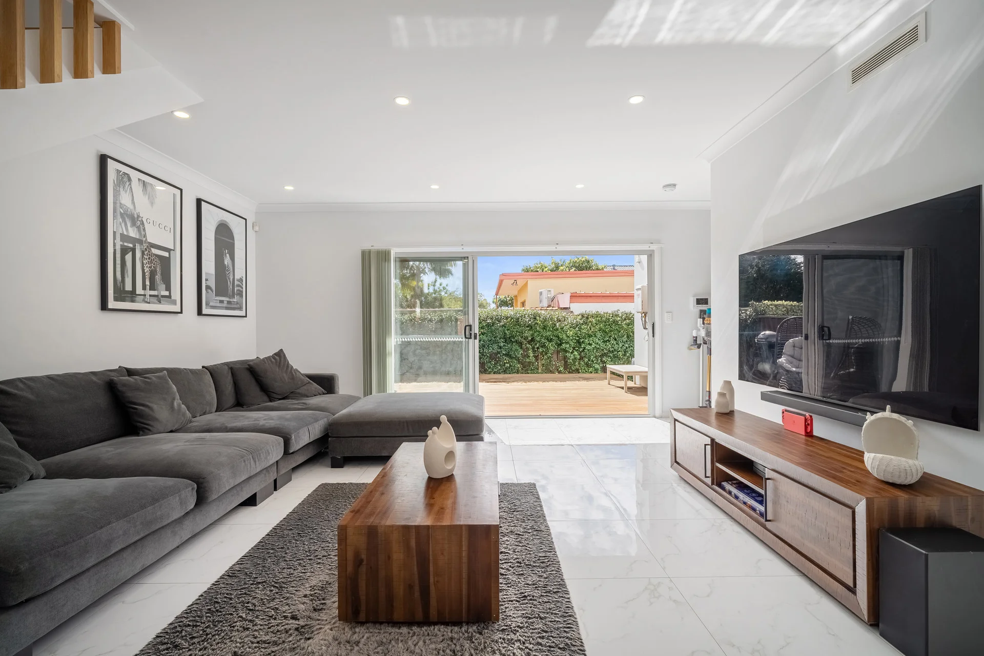 2/97 Oak Road, Kirrawee, NSW 2232