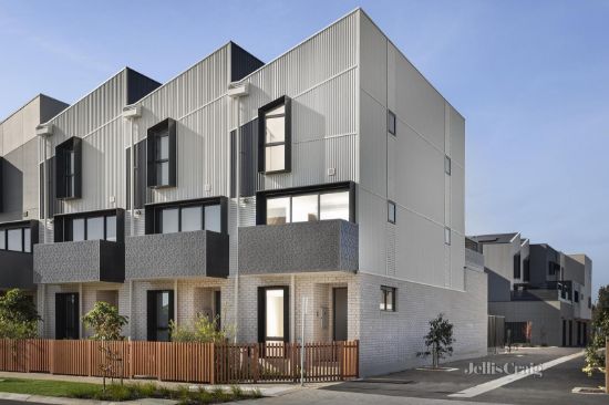 2 Fortitude Drive, South Kingsville, Vic 3015
