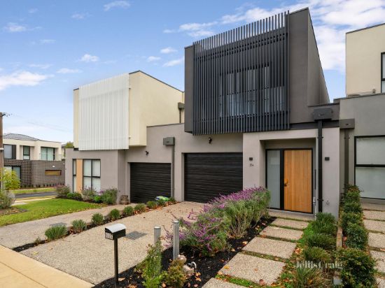 23A Buckingham Crescent, Doncaster, Vic 3108