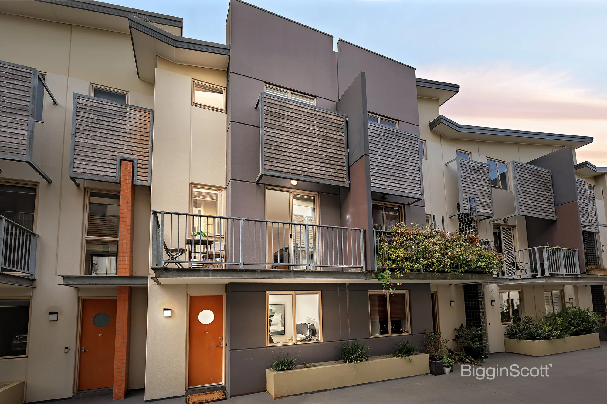 25/84 Trenerry Crescent, Abbotsford, Vic 3067