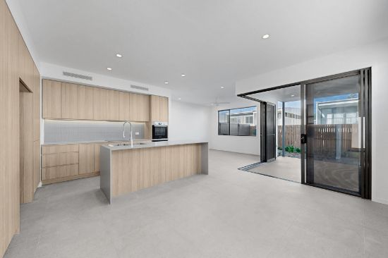 26/11 Stewart Road, Albany Creek, Qld 4035