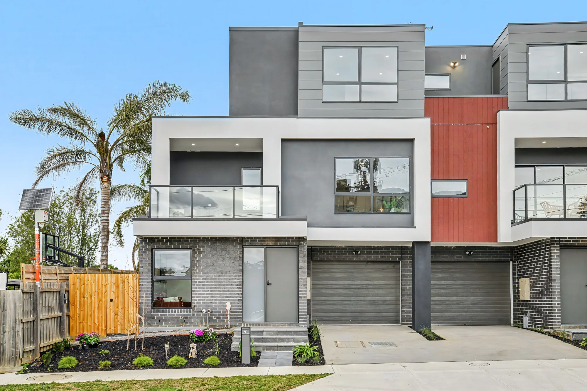 2B Dora Avenue, Blackburn VIC 3130