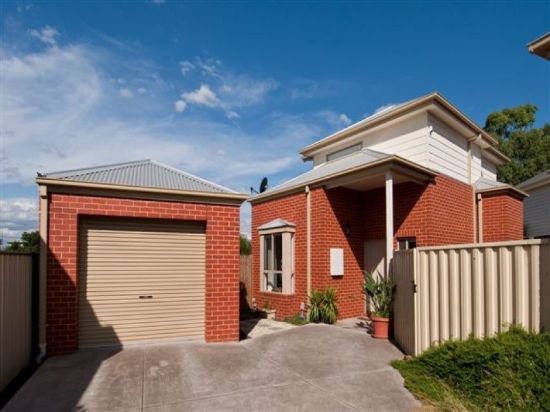 3/18 Conifer Avenue, Brooklyn, Vic 3012