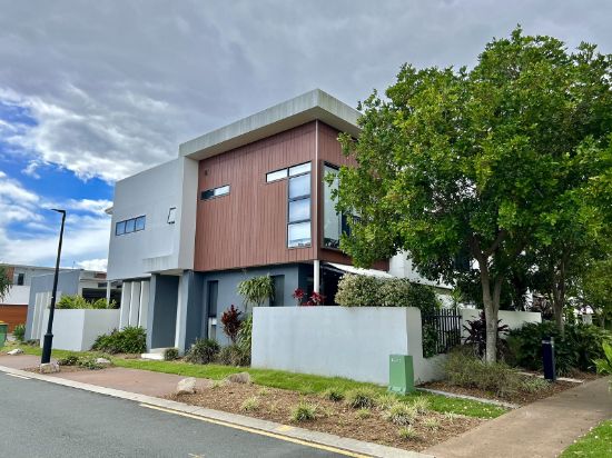 30 Mayfair Lane, Hope Island, Qld 4212
