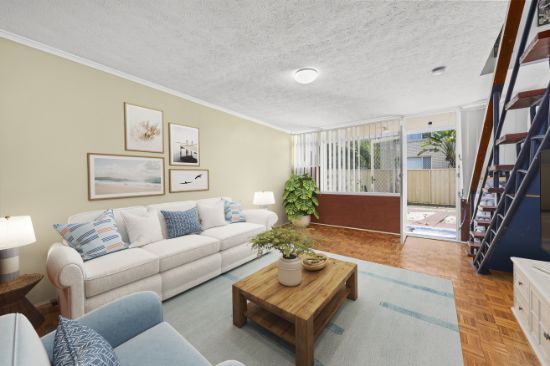 4/30 Leonard Avenue, Surfers Paradise, Qld 4217