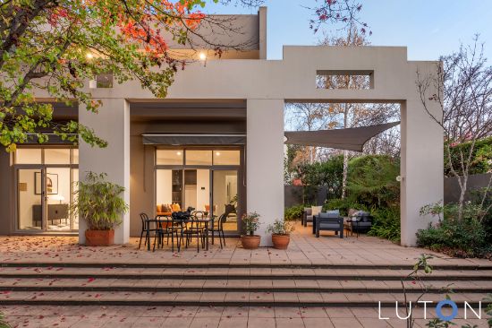4/5 Kintore Crescent, Yarralumla, ACT 2600