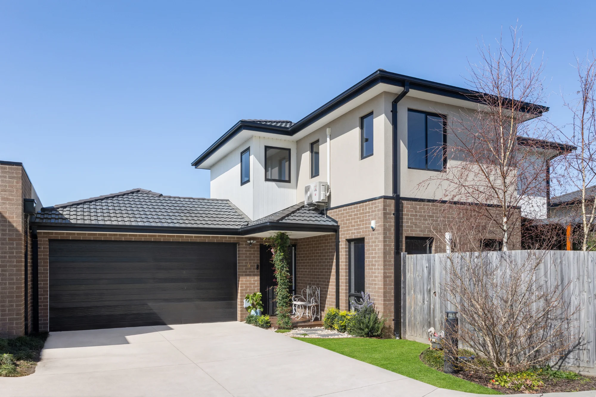 4 Hotelier Court, Skye, Vic 3977