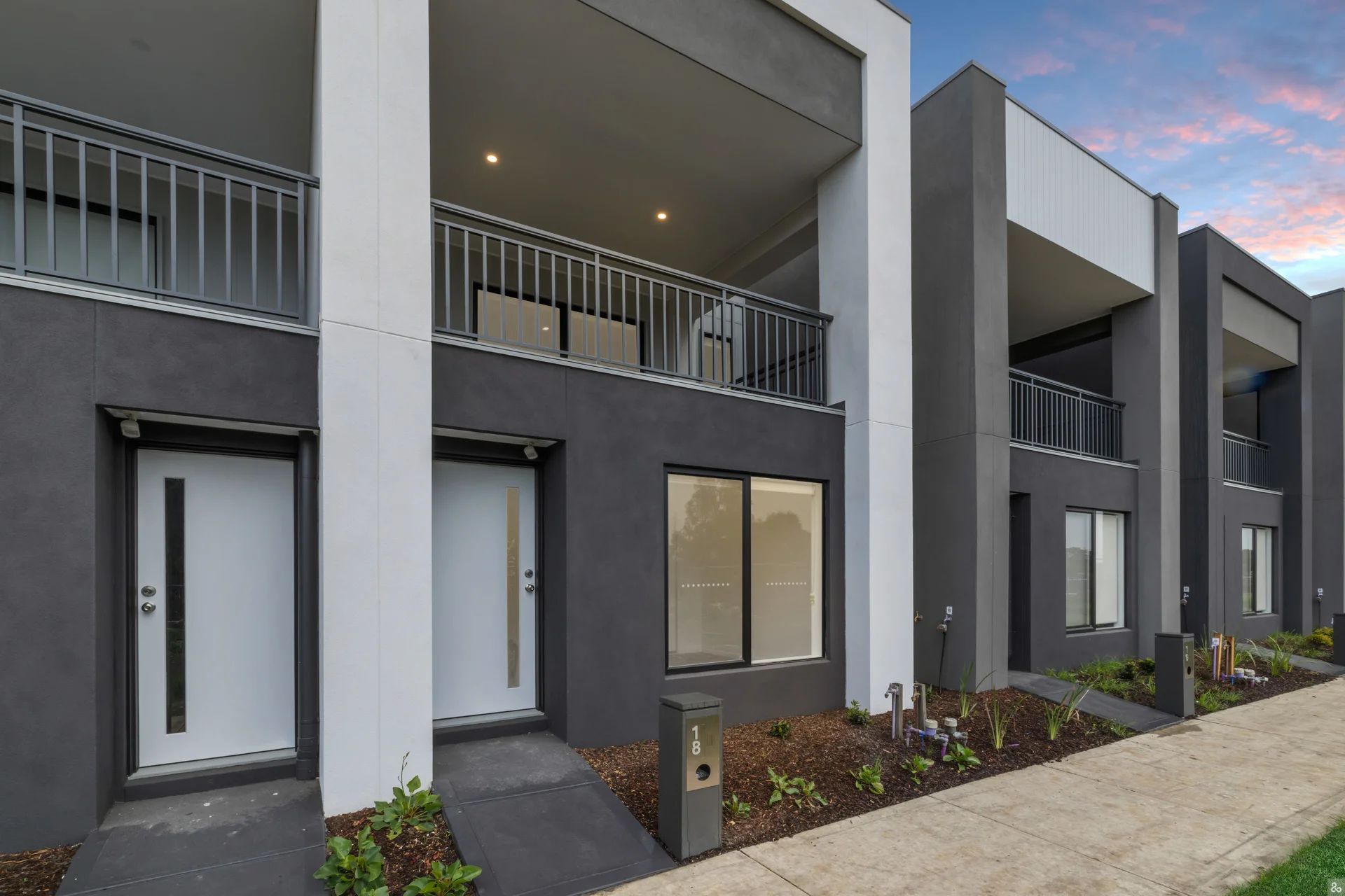 4 Shingleback Walk, Mickleham, Vic 3064