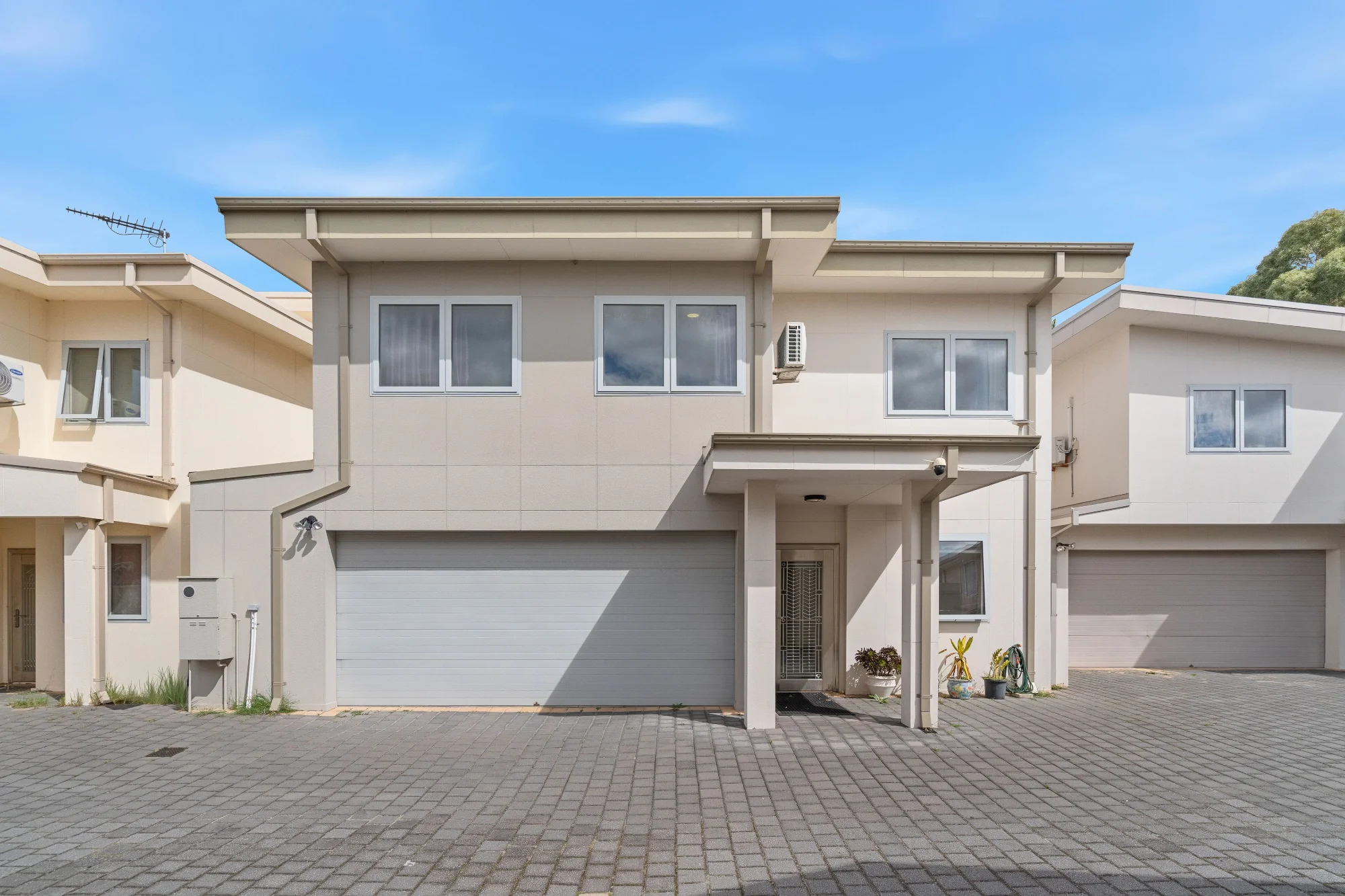 49B Mcglinn Way, Cloverdale WA 6105