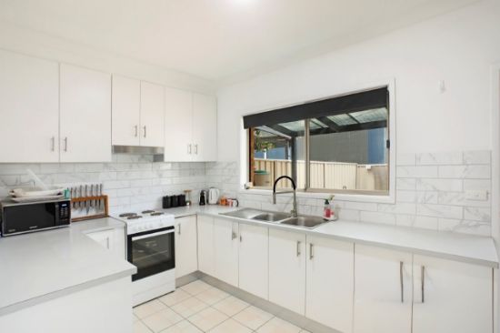 5/11 Grove Circuit, Lake Illawarra, NSW 2528