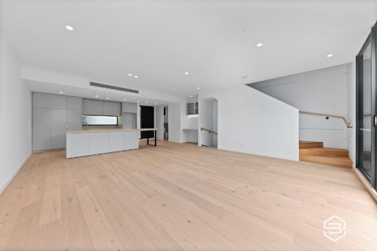 6/45 Kokaribb Road, Carnegie, Vic 3163