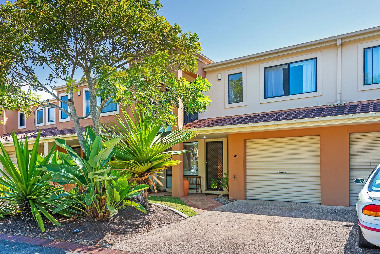 60/1 Warbler Pde, Varsity Lakes, Qld 4227