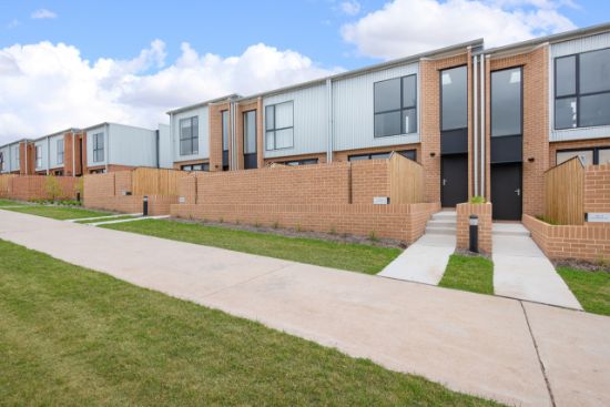 81/2 Woodberry Avenue, Coombs, ACT 2611