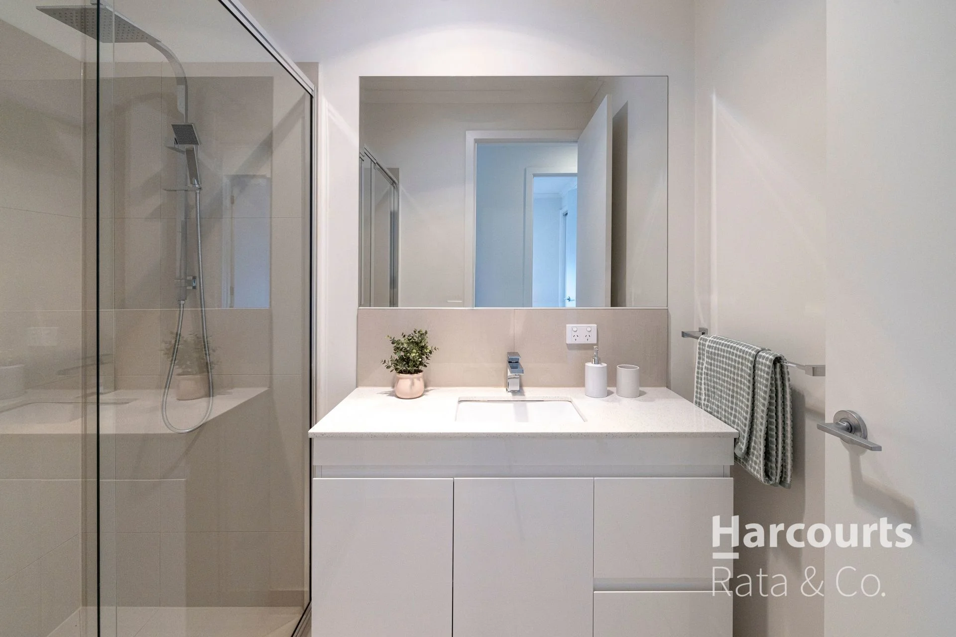 8A Hensley Road, Lalor, Vic 3075