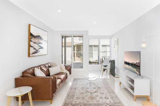 9/21 Pur Pur Ave, Lake Illawarra, NSW 2528
