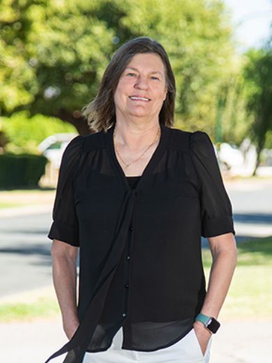 Tracey Oliver - Real Estate Agent at Coronis National 
