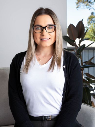 Trista Middlebrook - Real Estate Agent at Stone Real Estate - Wyong