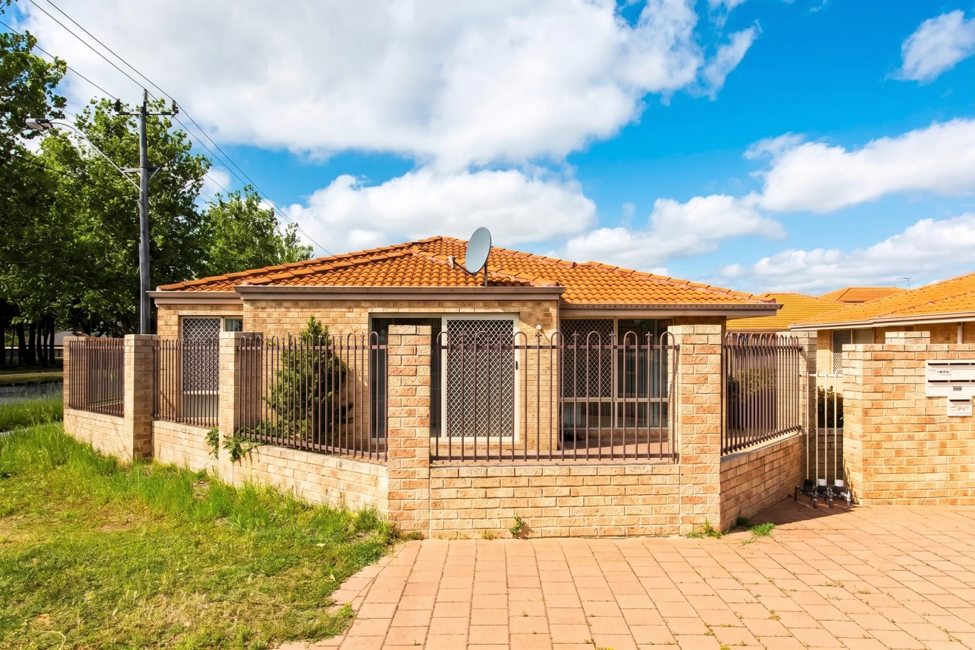 1/1-3 Hannans Street, Morley, WA 6062