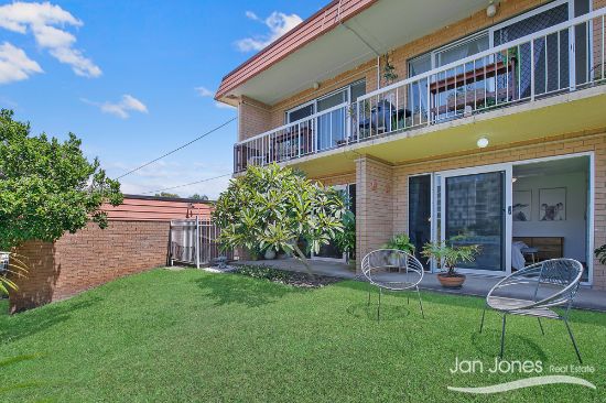 Unit 1/10 Kate St, Woody Point, Qld 4019