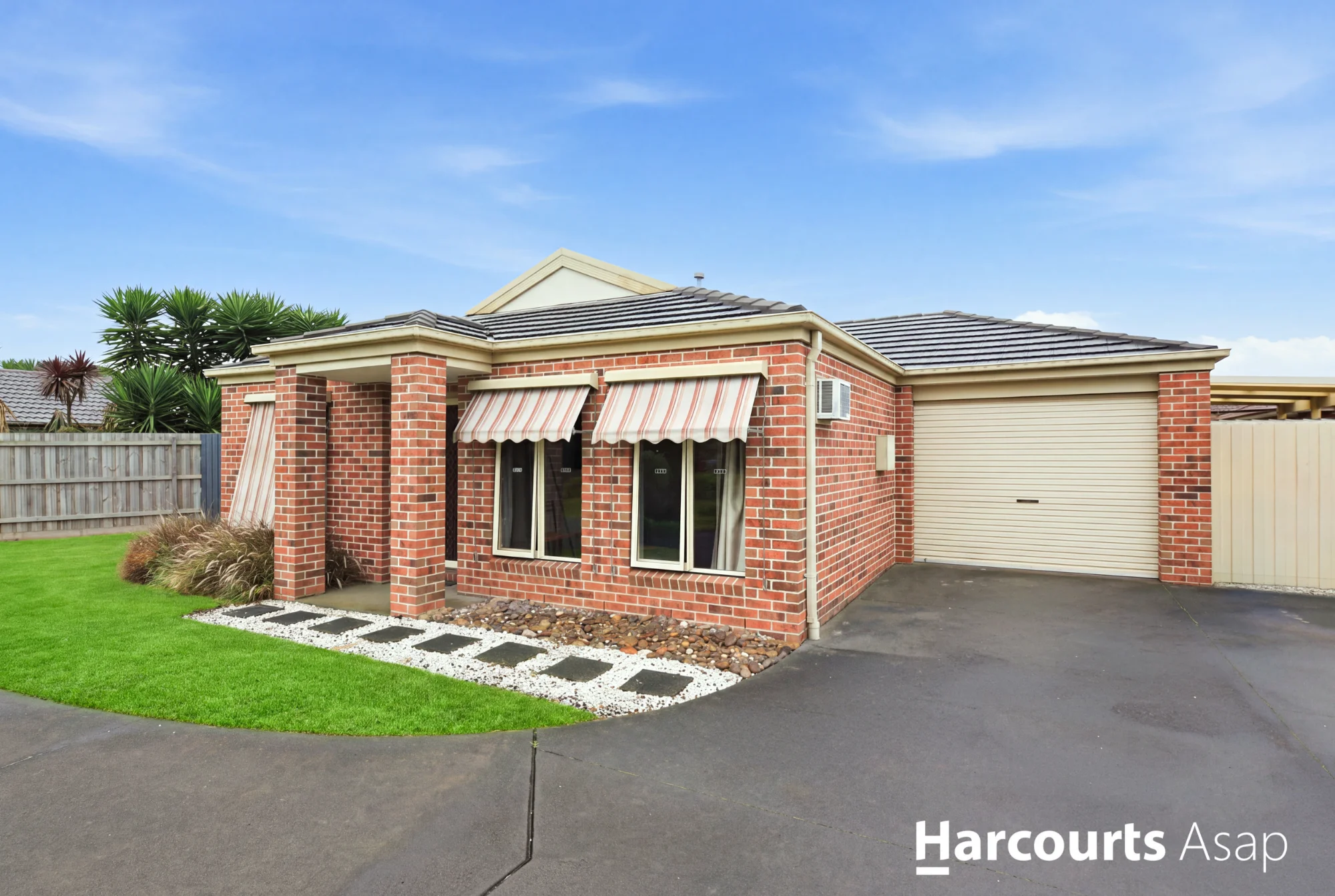 1/11 Caron Close, Hallam, Vic 3803