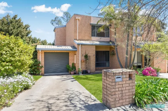 Unit 1/11 Timbertop Drive, Kennington, VIC, 3550